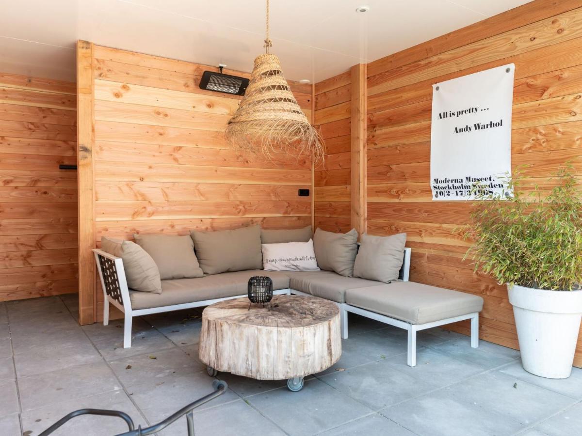 Cosy Holiday Home In Oostkapelle With A Garden Bagian luar foto