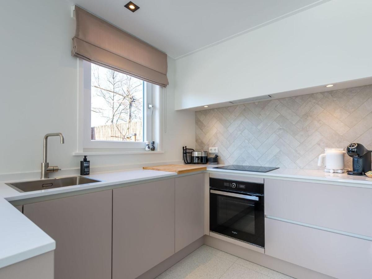 Cosy Holiday Home In Oostkapelle With A Garden Bagian luar foto